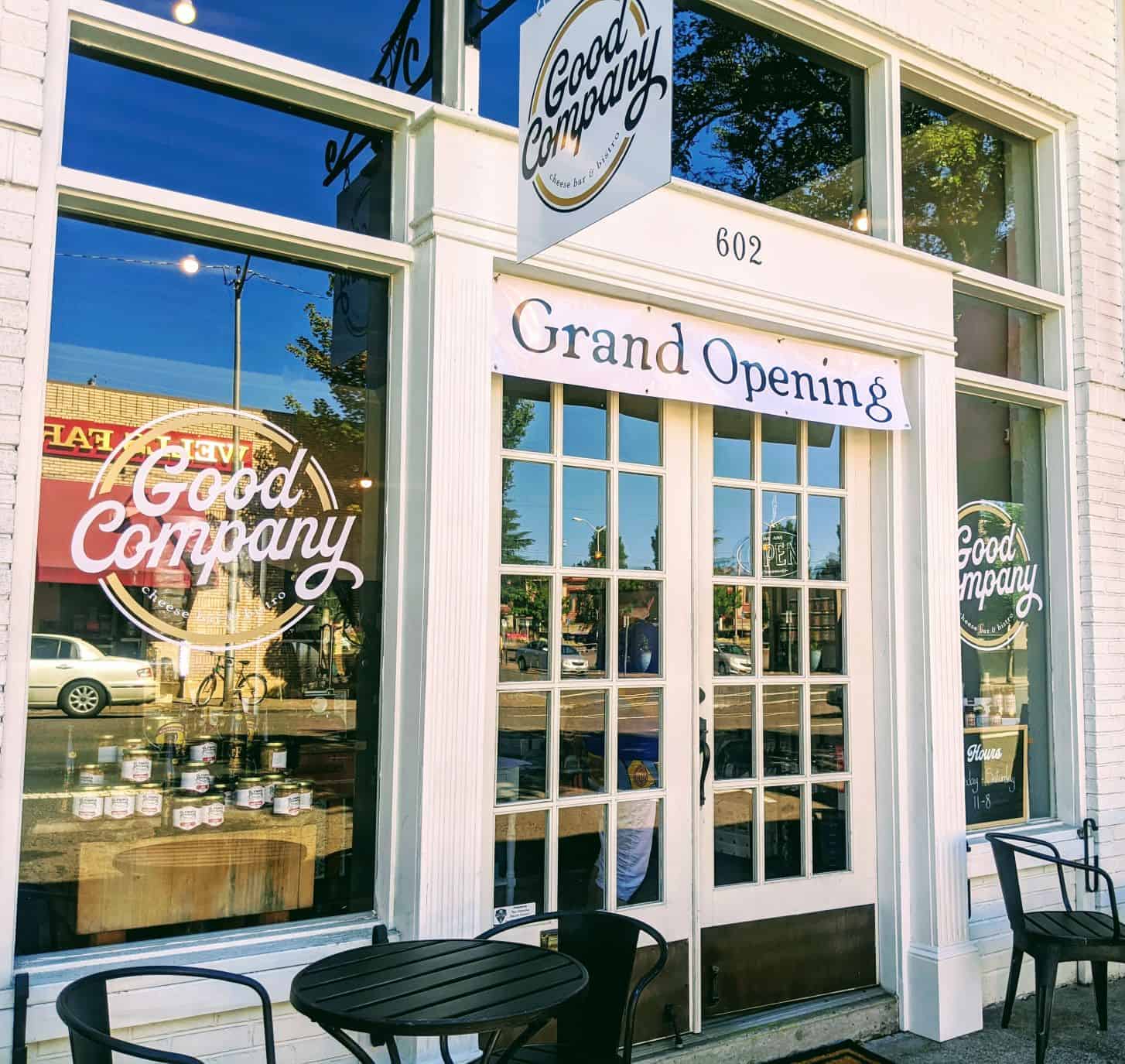 Downtown Newberg Shopping Scene Chehalem Ridge B&B